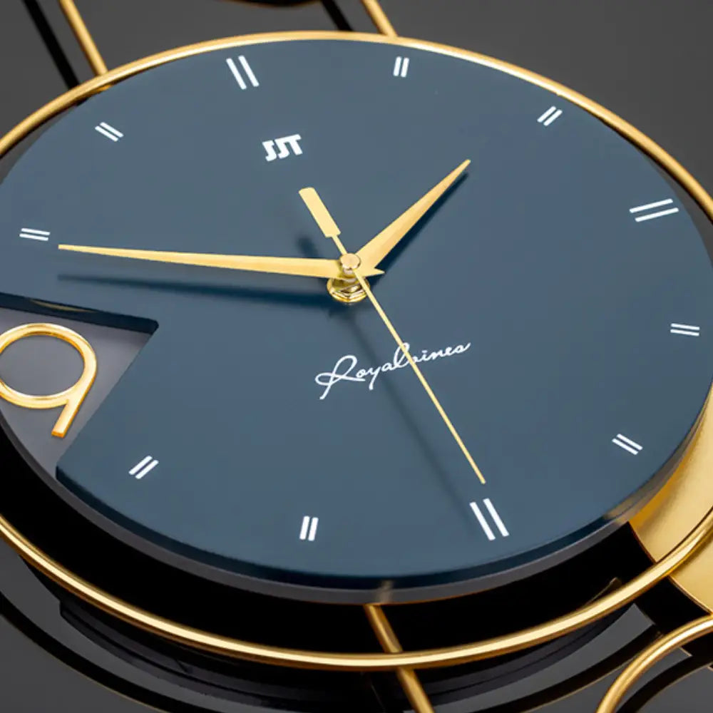 Grande orologio decorativo in stile contemporaneo