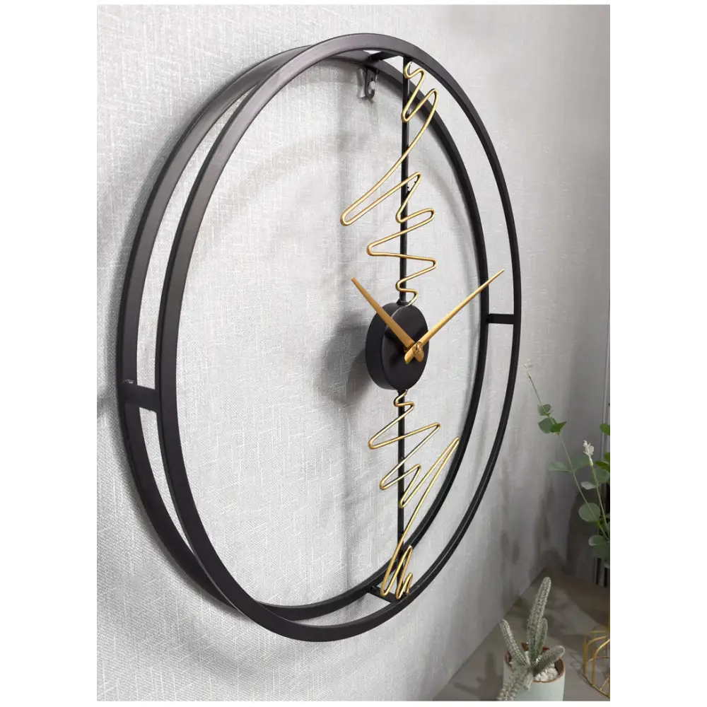 Orologio di design a forma di cerchio con dettagli astratti