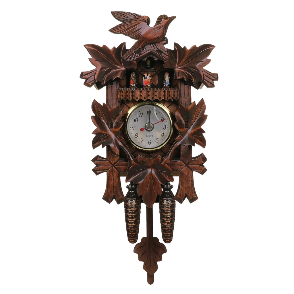 Orologio a cucù tradizionale in legno