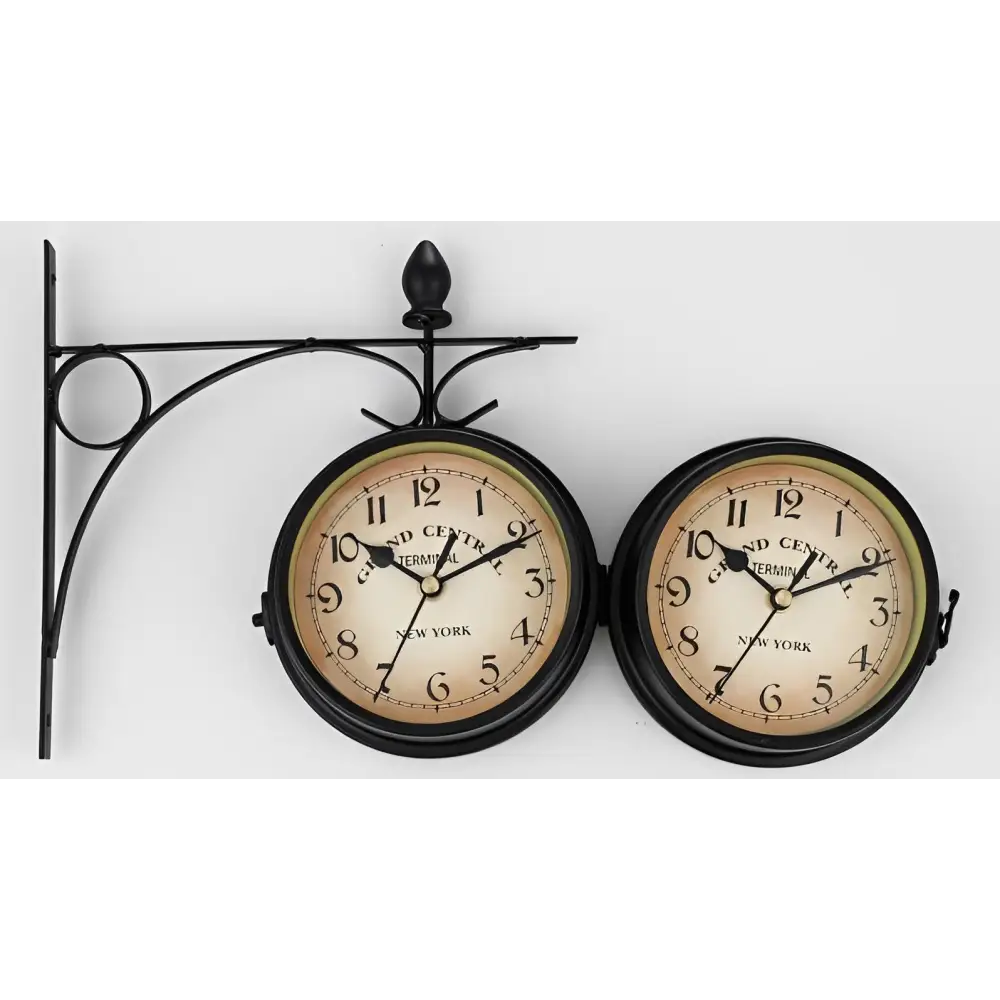 Orologio bifacciale alla stazione di New York