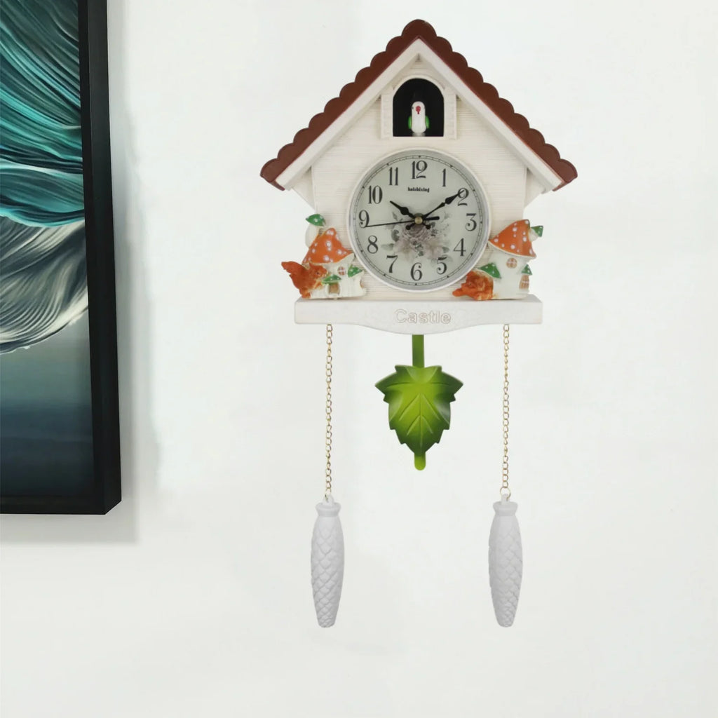 Orologio da Parete a Cucù con Pendolo