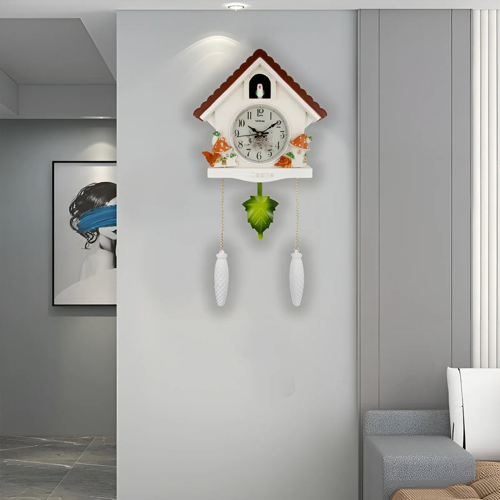 Orologio da Parete a Cucù con Pendolo