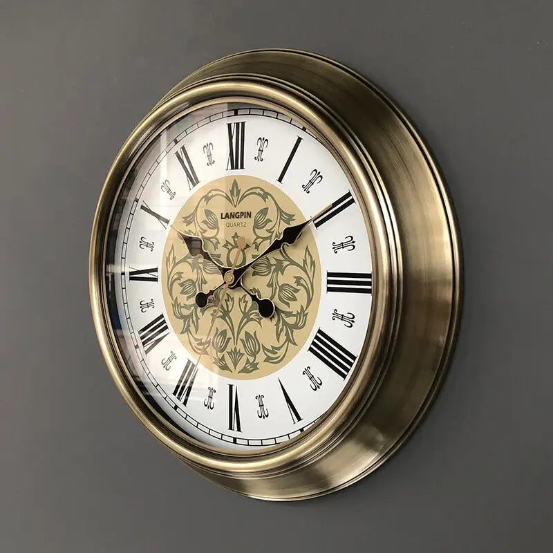 Orologio da muro antico