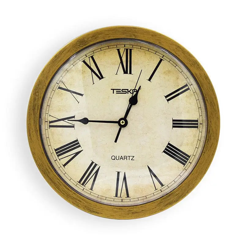 Orologio da parete con cassetto segreto