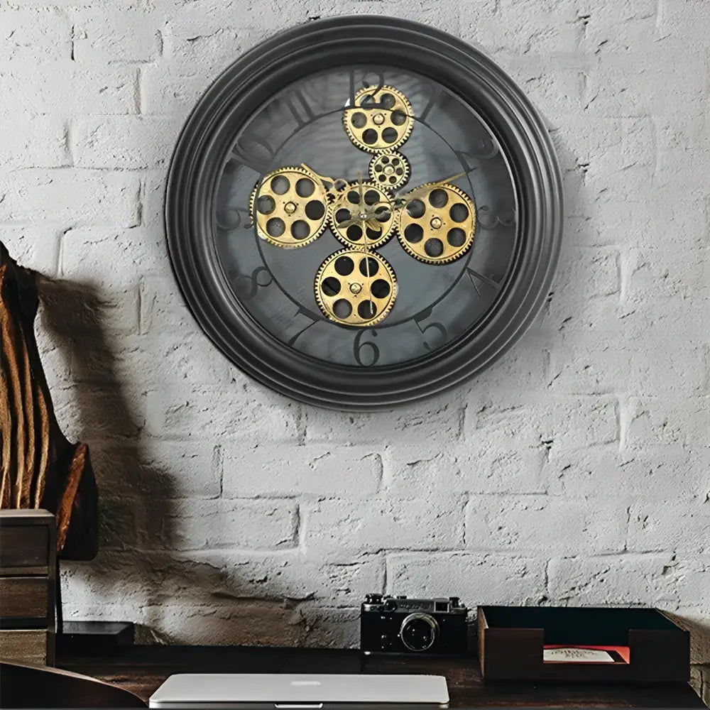 Orologio da parete con ingranaggi a vista