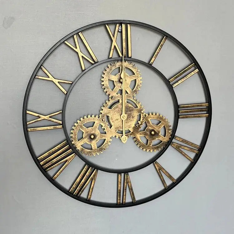 Orologio da parete con ingranaggi dorati