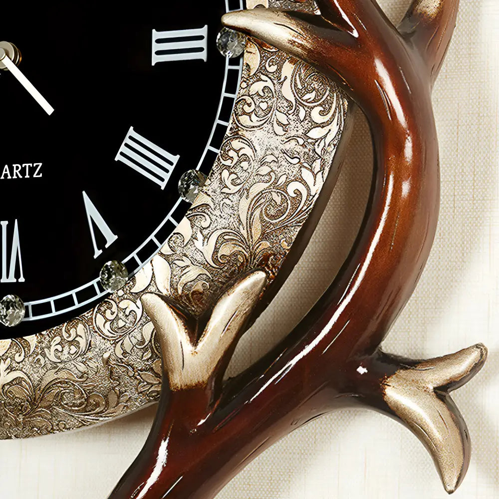 Orologio da parete con testa di cervo