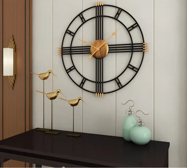 Orologio da parete dal design industriale
