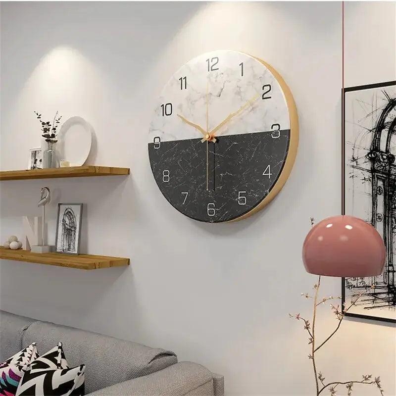 Orologio da parete di design effetto marmo
