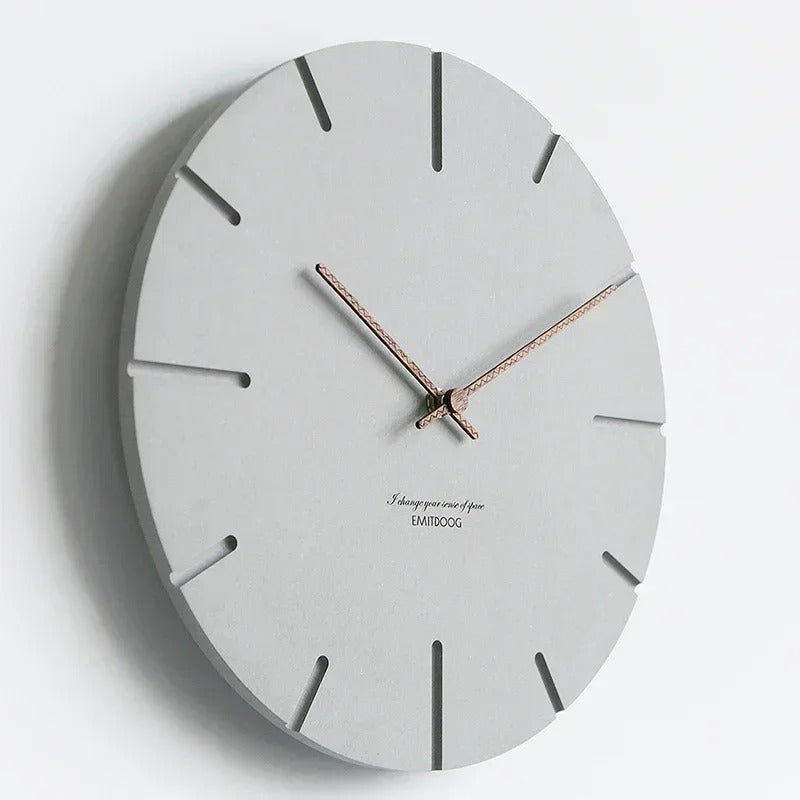 Orologio da parete minimalista in cemento