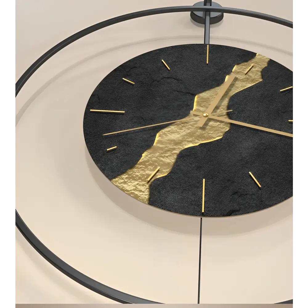 Orologio da parete nero e oro in stile Kintsugi