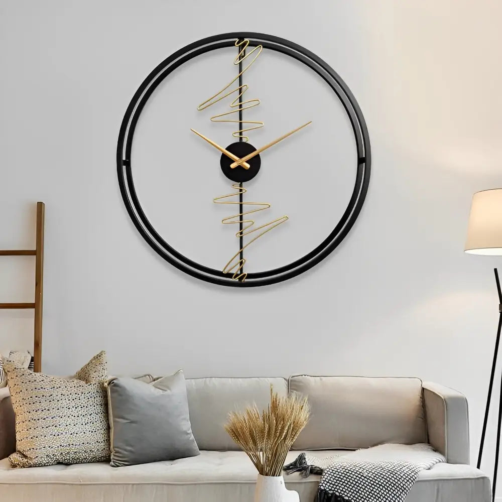 Orologio di design a forma di cerchio con dettagli astratti