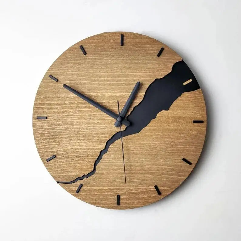 Orologio di design in legno