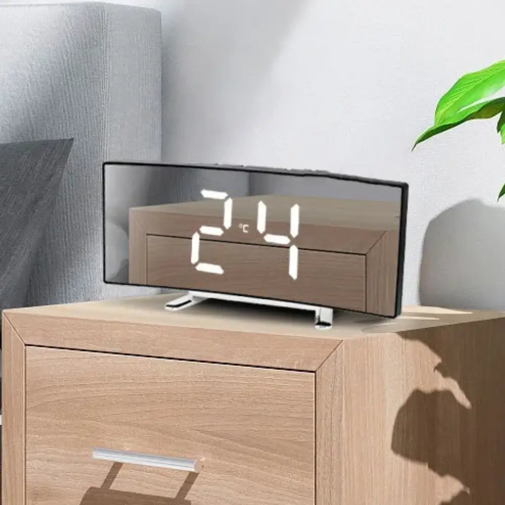 Orologio digitale a LED curvo