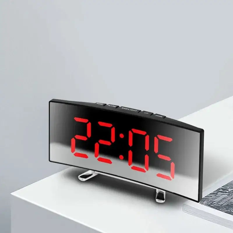 Orologio digitale a LED curvo