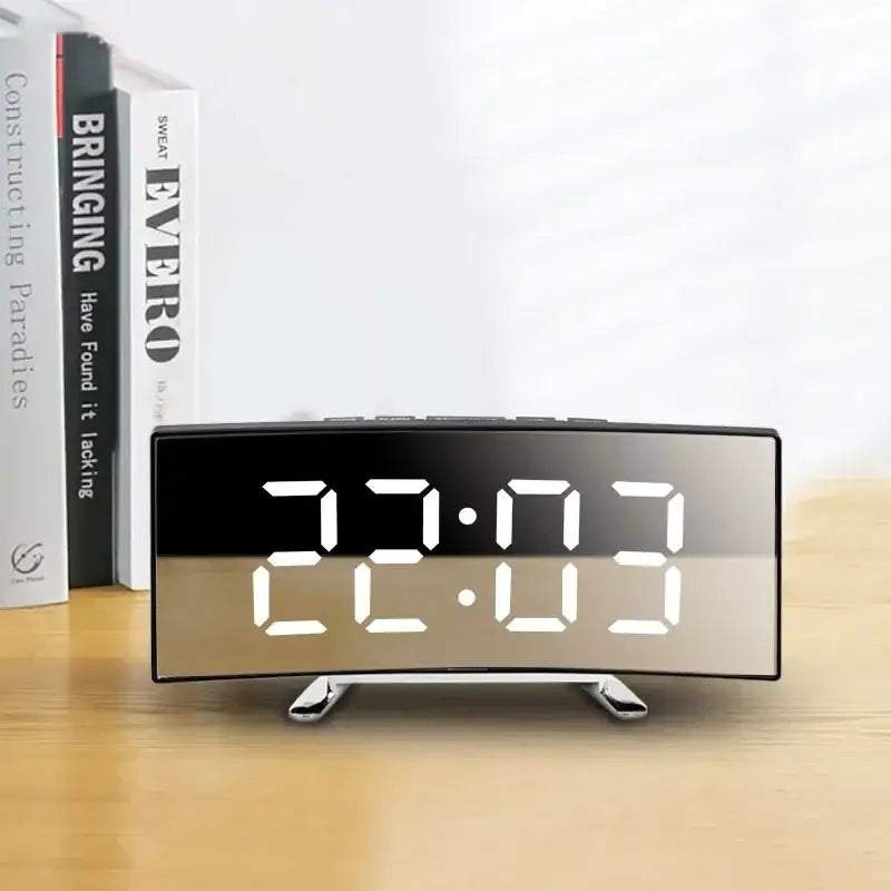 Orologio digitale a LED curvo