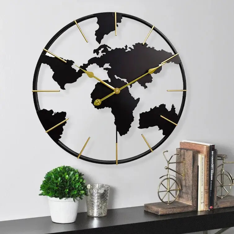 orologio da parete con mappa del mondo